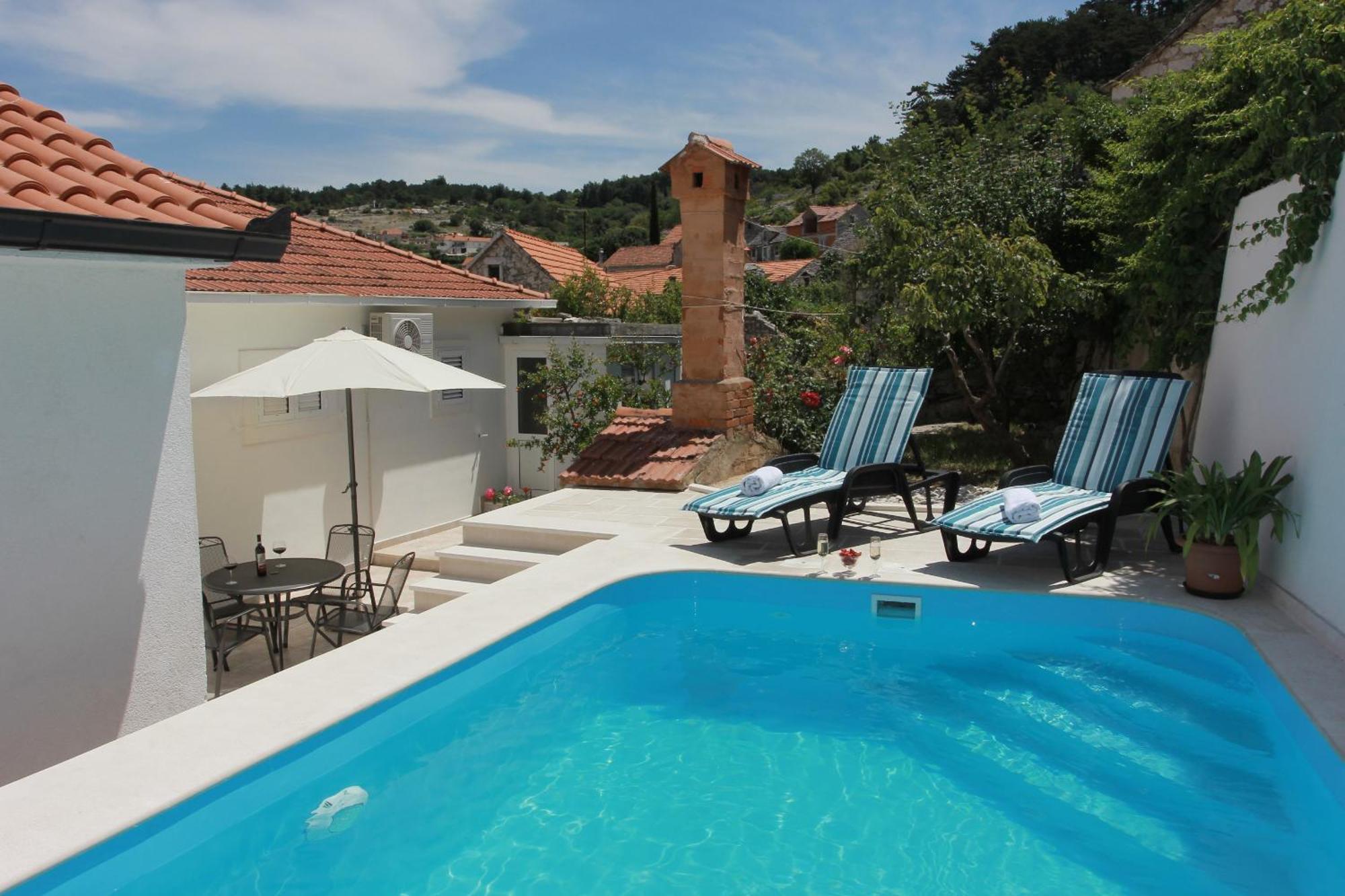 Holiday House Pine Tree Nerezisca Luaran gambar